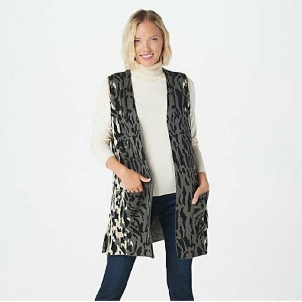 Susan Graver Animal Print Open Front Long Sweater Vest Top with Pockets. Small.